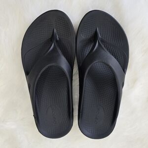 Oofos OOriginal Sandals Mens 6 Womens 8 Black Recovery Flip Flop